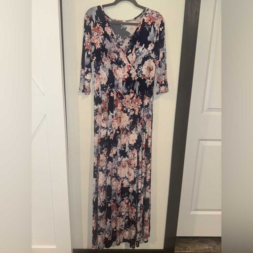 Maternity Floral V-Neck Maxi Dress